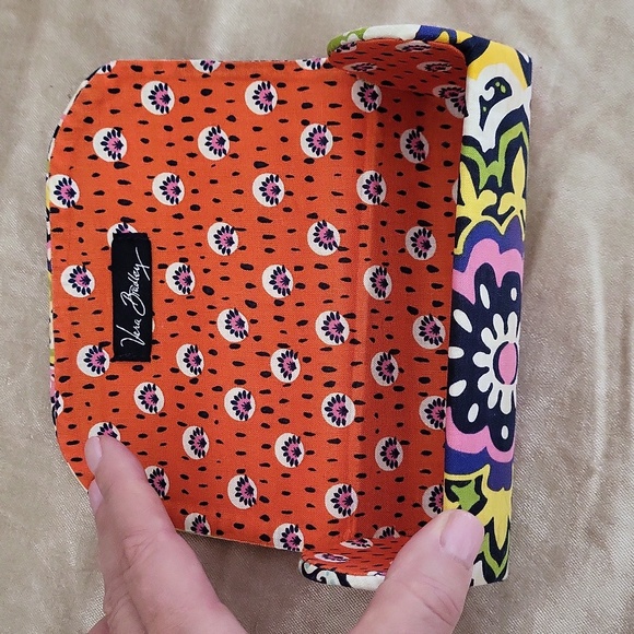 Vera Bradley eye glass case - Picture 2 of 4